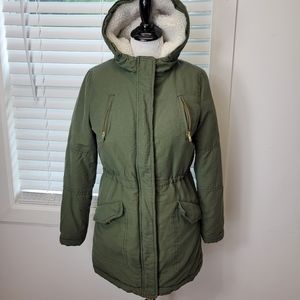 American Eagle sherpa lined hooded parka